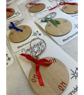 Boule de Noël en bois