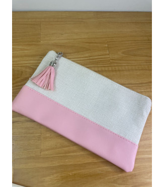 Pochette avec pompon