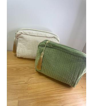 Pochette velours avec pompon