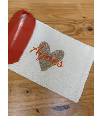 Pochette avec ruban de soie